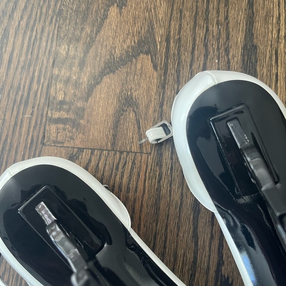 Saint Laurent Opyum Sandals - Picture 8 of 10